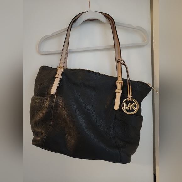 Michael Kors Handbags - Large Michael Kors Bag